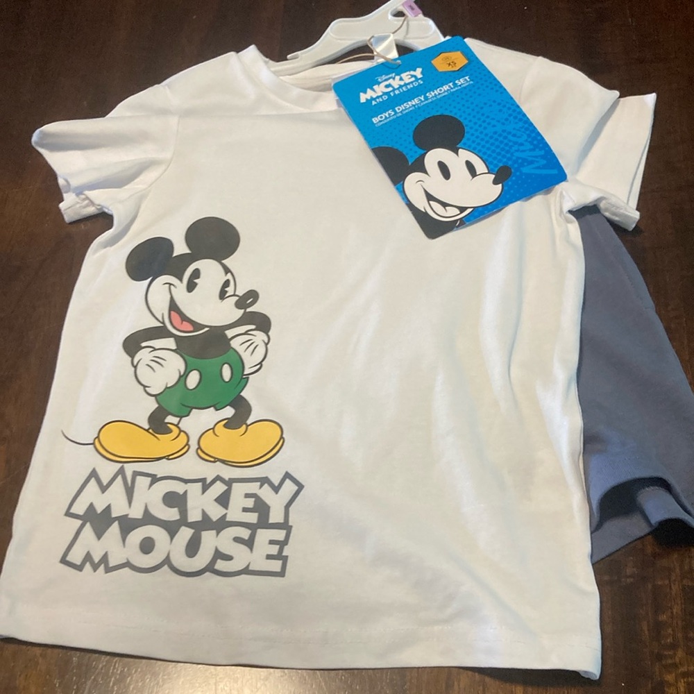 NWT Disney Mickey Size 4-5 Set
